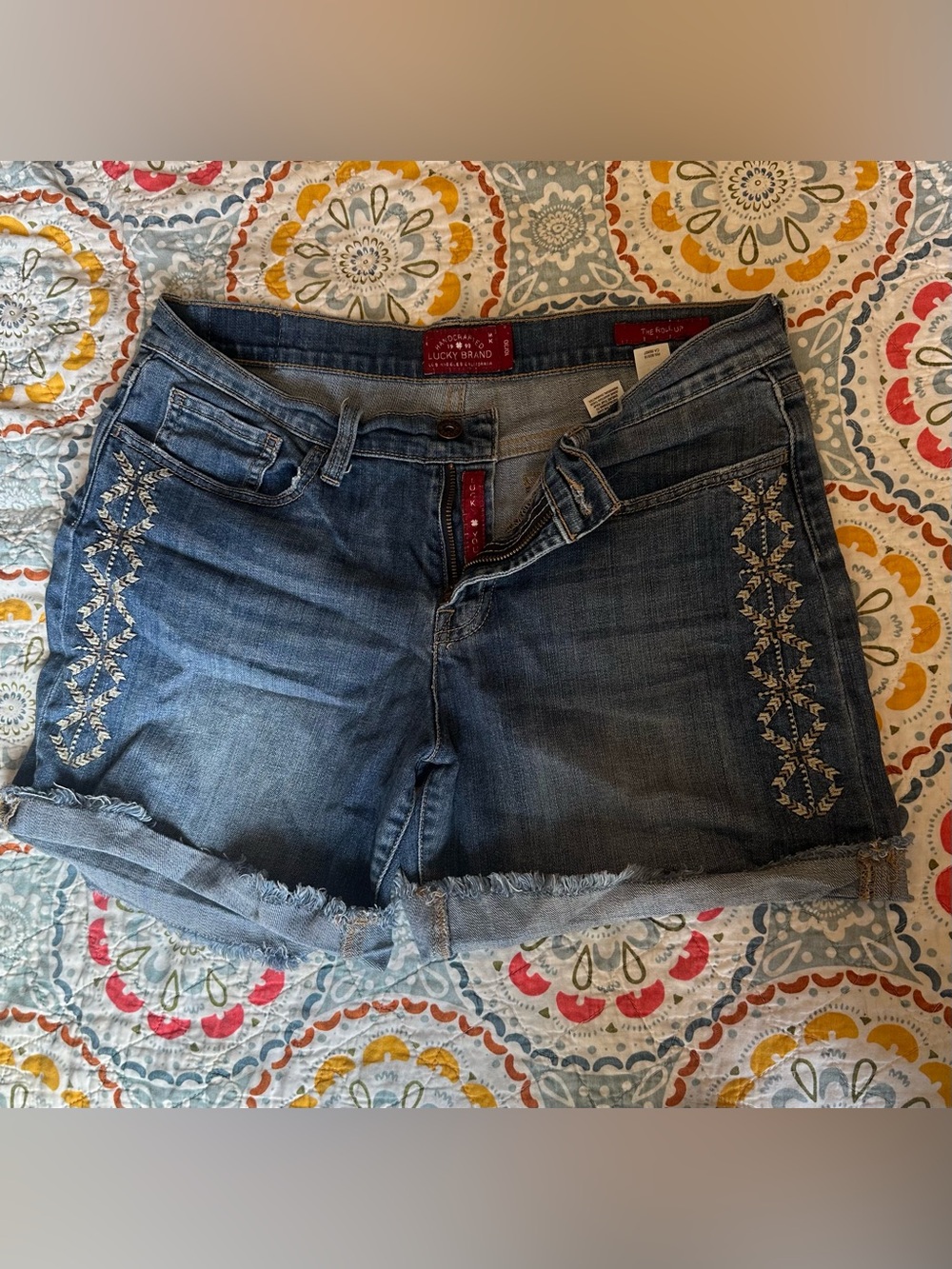 Lucky Brand "The Roll Up" embroidered denim shorts (size 10/30)